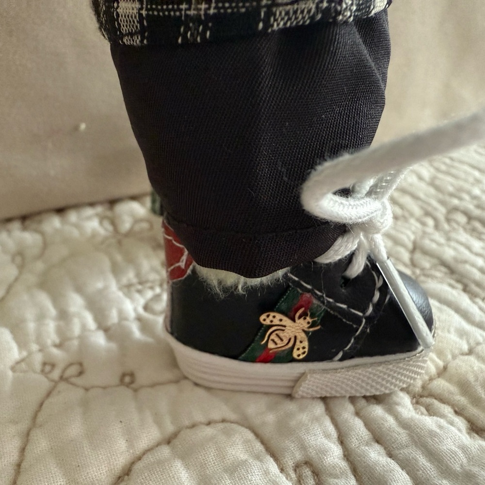 🔥 Fire Sale 🔥
Labubu or other Doll “Designer” Sneakers w/ Bee Design